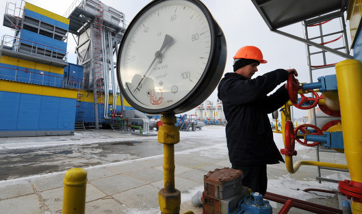 Работник'Нафтогаза на газокомпрессорной станции'Бобровницкая Черниговской области Украина