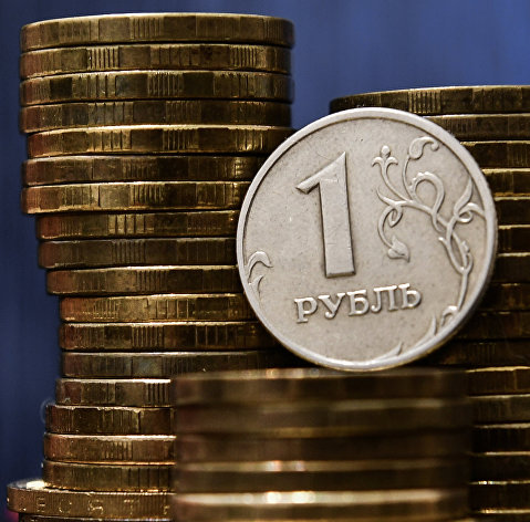 Курс рубля значительно укрепляется, доллар протестировал отметку в 72 рубля