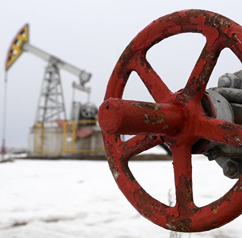 Пошлина на экспорт нефти из России понижается почти в 8 раз