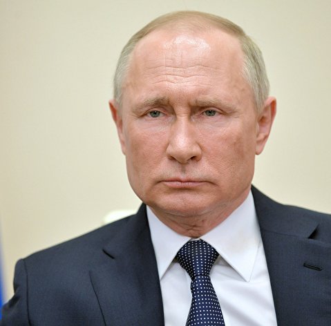 Путин: нерабочие дни и карантинные меры позволили сбить темп распространения COVID-19