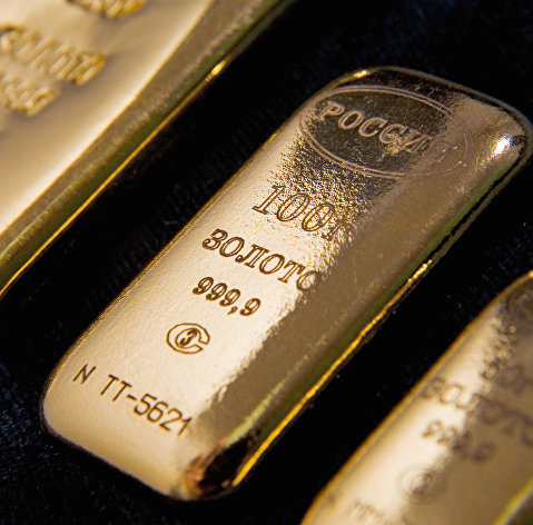 Золото дешевеет на фоне роста фондовых рынков