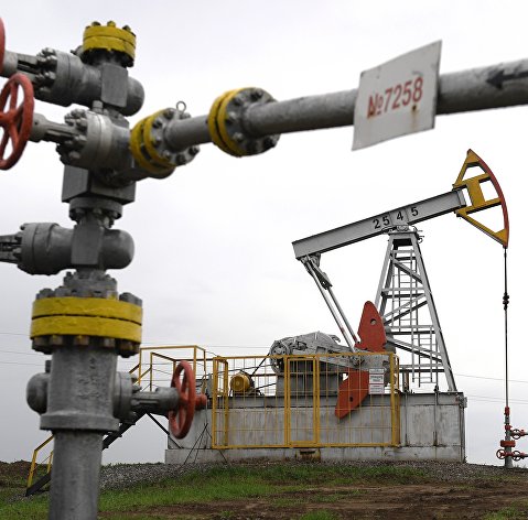 Цена декабрьского фьючерса нефти Brent опустилась ниже $38 за баррель